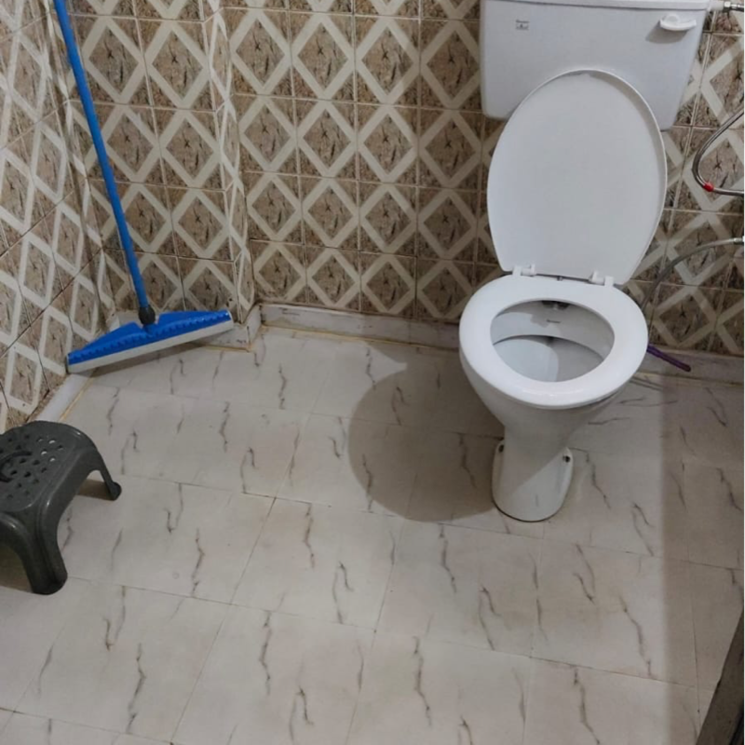 Bathroom, kalkaji 1 RK 300 Sq.Ft. Builder Floor In Kalkaji Delhi 9011588