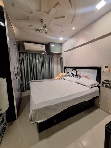 Bedroom in 2 BHK Apartment at Platinum Life, Andheri West – for Rent