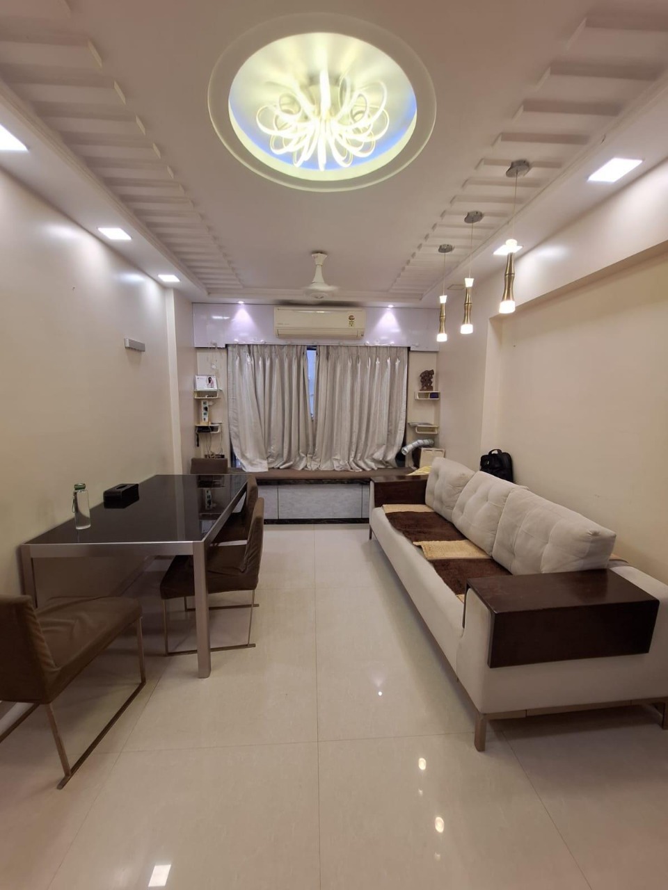2 BHK + Servant Room Apartment For Rent in Platinum Life