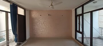 Room in 6 BHK Independent House at Sigma Iv Greater Noida – for Rent