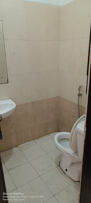 Bathroom in 6 BHK Independent House at Sigma Iv Greater Noida – for Rent