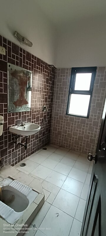 Bathroom in 6 BHK Independent House at Sigma Iv Greater Noida – for Rent