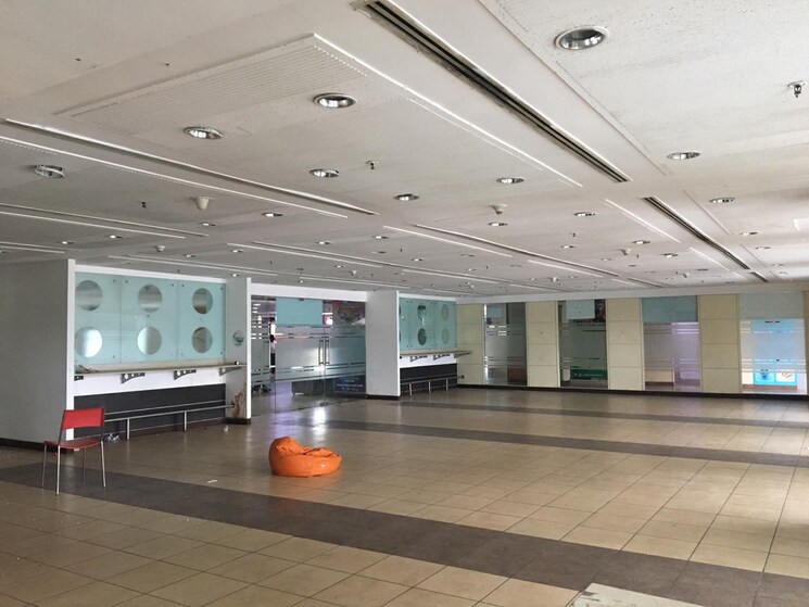  Parking, sector 63 Commercial Office Space in IT/SEZ 24000 Sq.Ft. In Sector 63 Noida 9011601