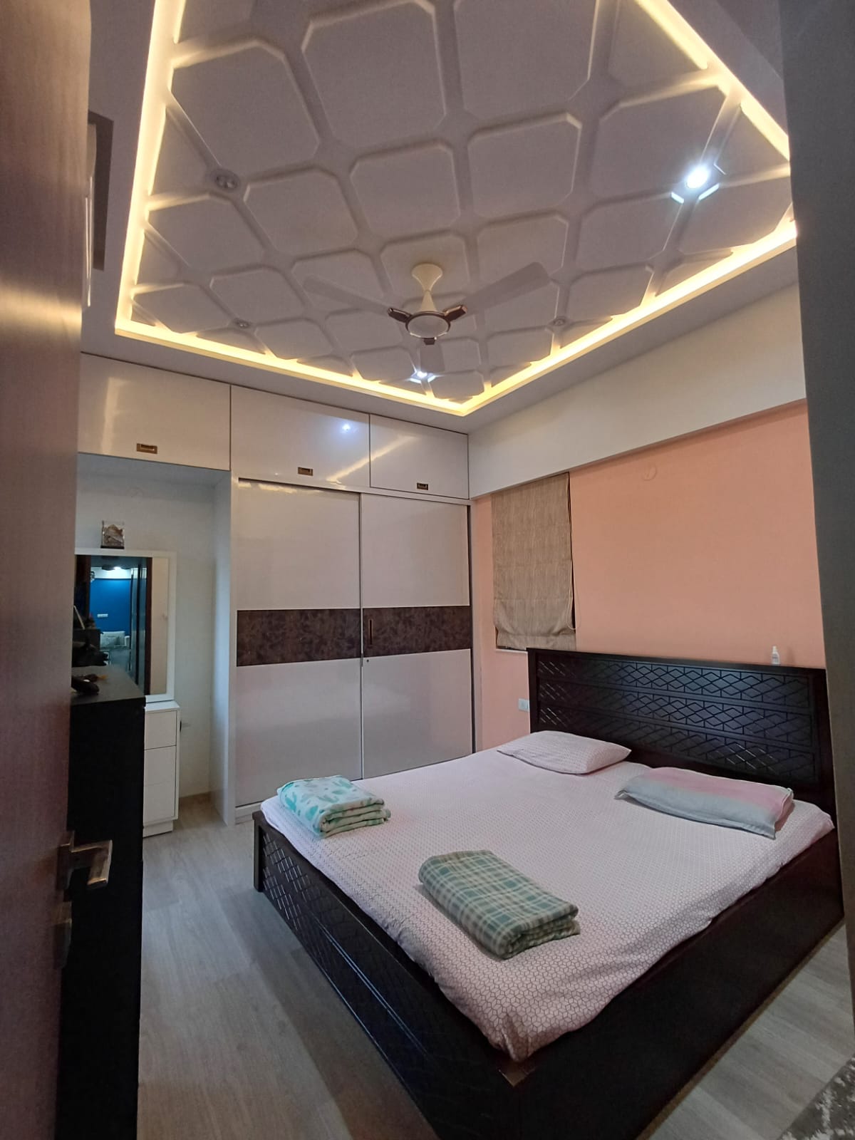 2 BHK 805 Sq.Ft. Apartment in Sheth Auris Serenity Tower 1