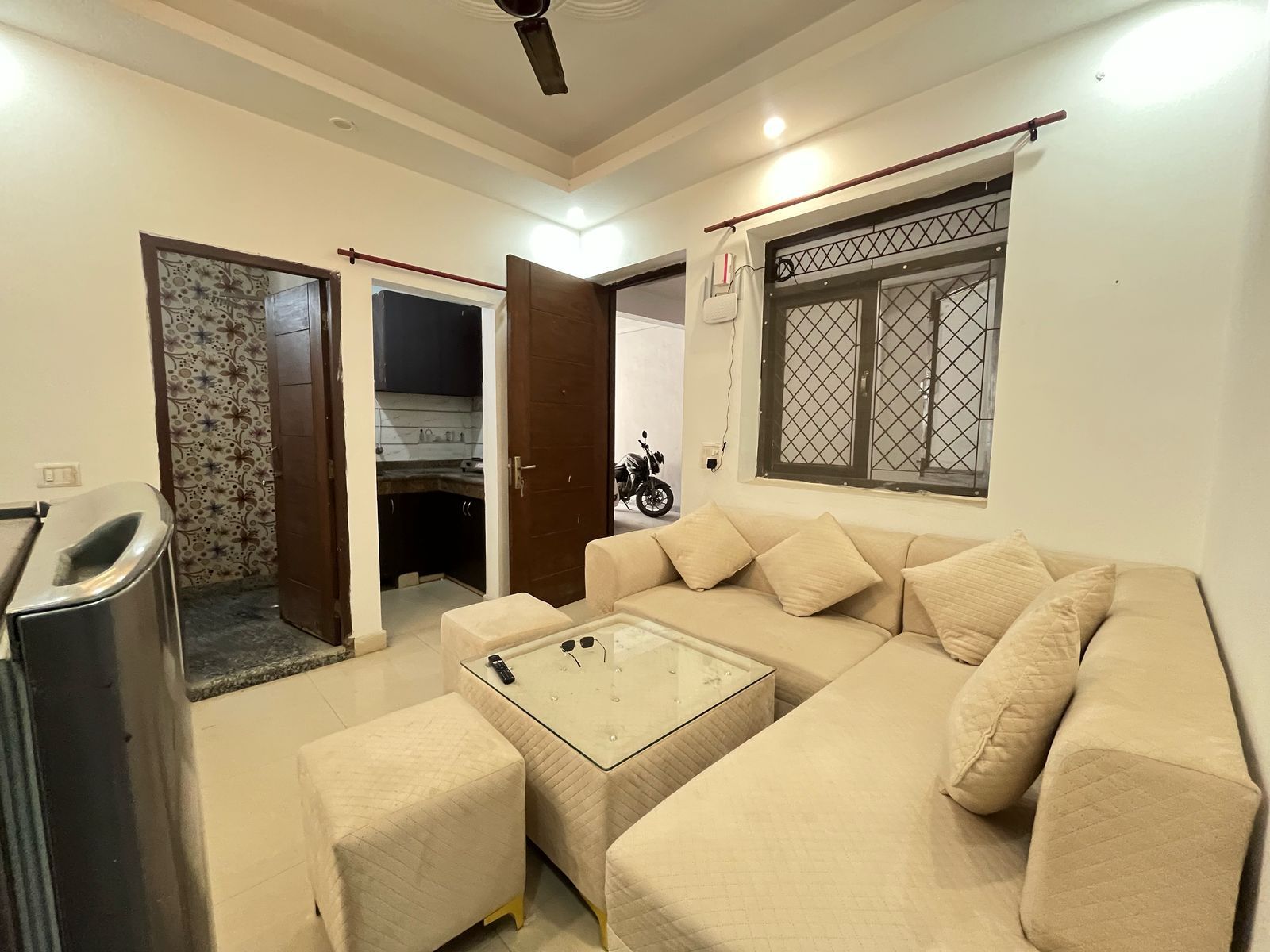 1 BHK Builder Floor For Rent in Freedom Fighters Enclave