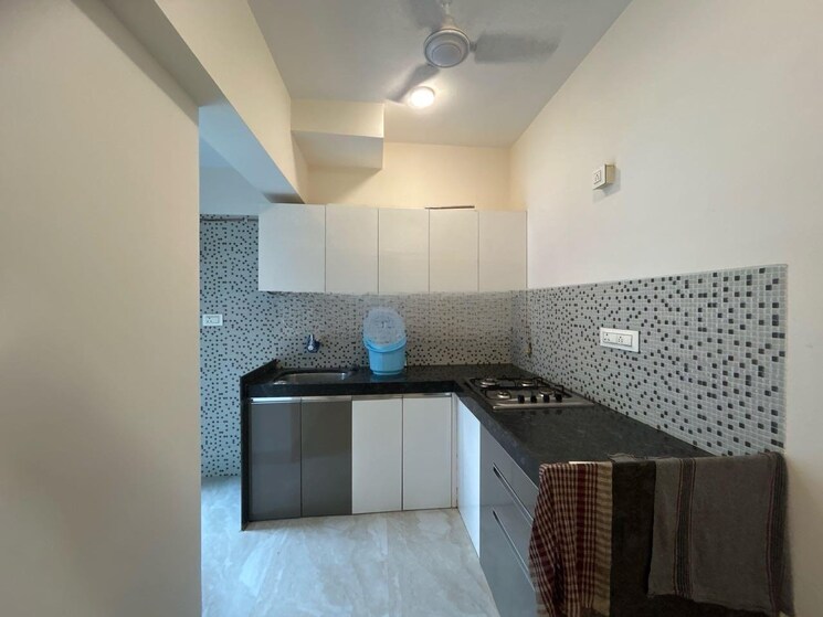 Bathroom, dn nagar 2 Bedroom 670 Sq.Ft. Apartment In Dn Nagar Mumbai 9011639