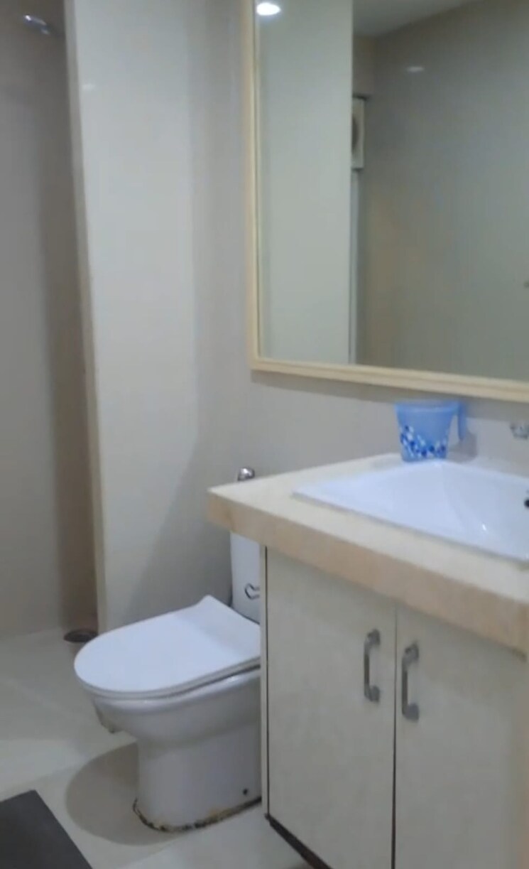 Bathroom, hiranandani-estate-hamilton 2 Bedroom 980 Sq.Ft. Apartment In Patlipada Thane 9011679