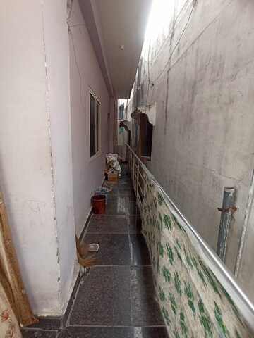 Balcony in 1 BHK Independent House at Moti Nagar – for Rent