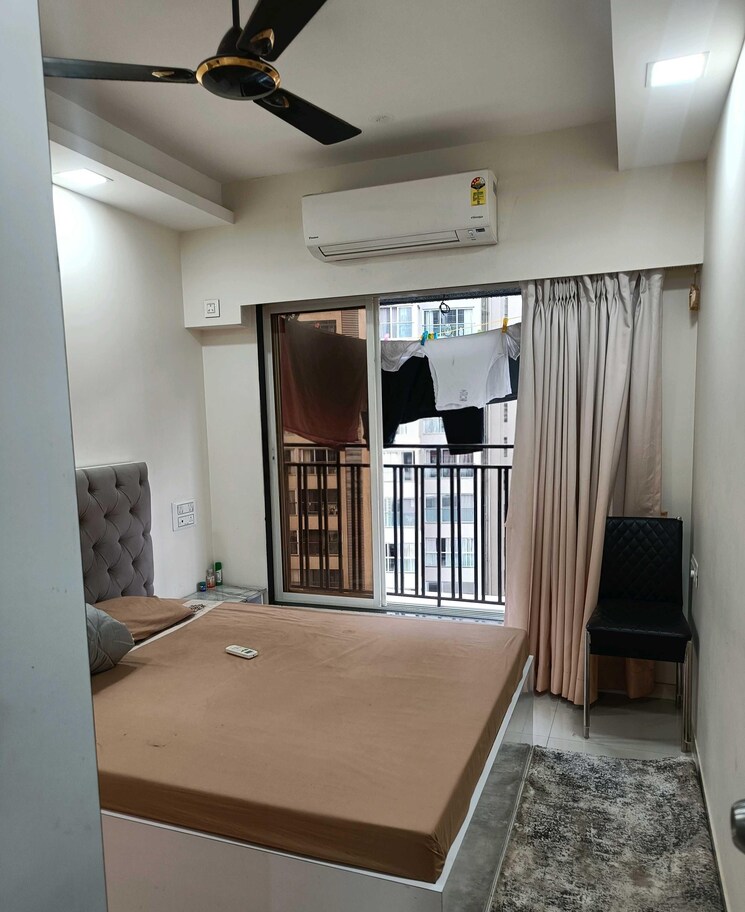 Living Room, dn nagar 2 Bedroom 780 Sq.Ft. Apartment In Dn Nagar Mumbai 9011693