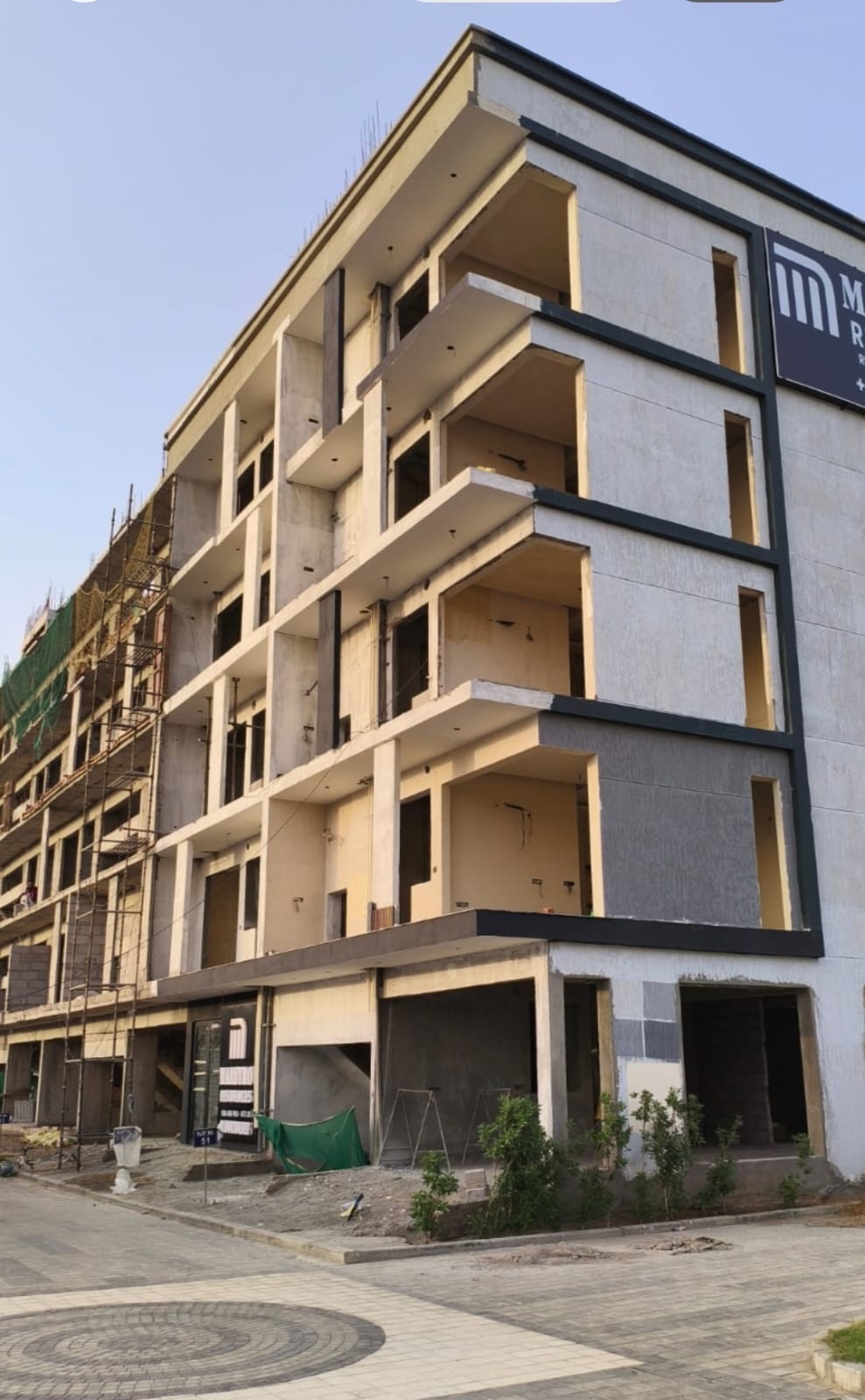 2.5 BHK + Study Room Apartment For Sale in Ivory Silver County