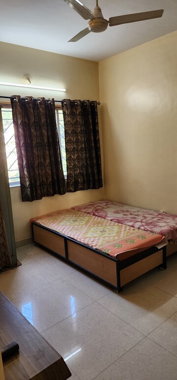 Bedroom in 2 BHK Apartment at Sunshine  Court, Kalyani Nagar – for Rent