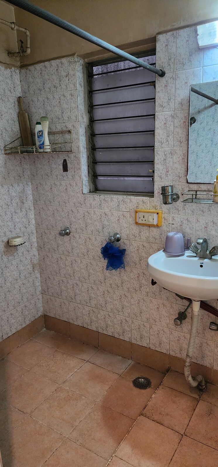 Bathroom, sunshine-court 2 Bedroom 850 Sq.Ft. Apartment In Kalyani Nagar Pune 9011724