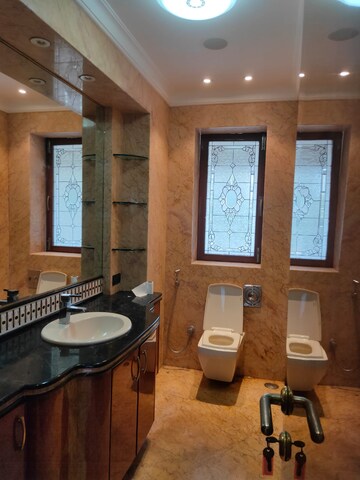 Team Area in 3 BHK Apartment at NCPA Apartments, Nariman Point – for Sale