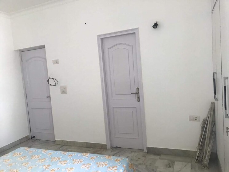 Room, panchsheel enclave 3 Bedroom 2000 Sq.Ft. Builder Floor In Panchsheel Enclave Delhi 9011739