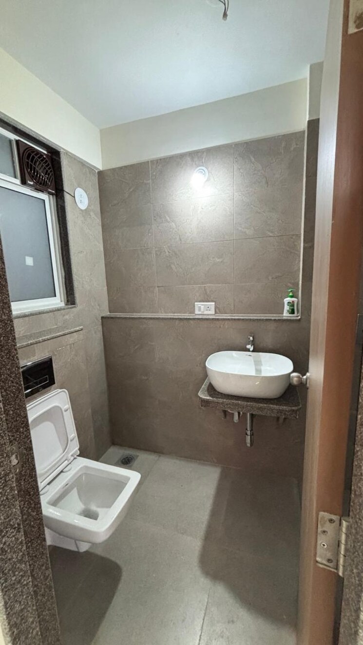 Bathroom, godrej-nest-kandivali 1 Bedroom 428 Sq.Ft. Apartment In Kandivali East Mumbai 9011505