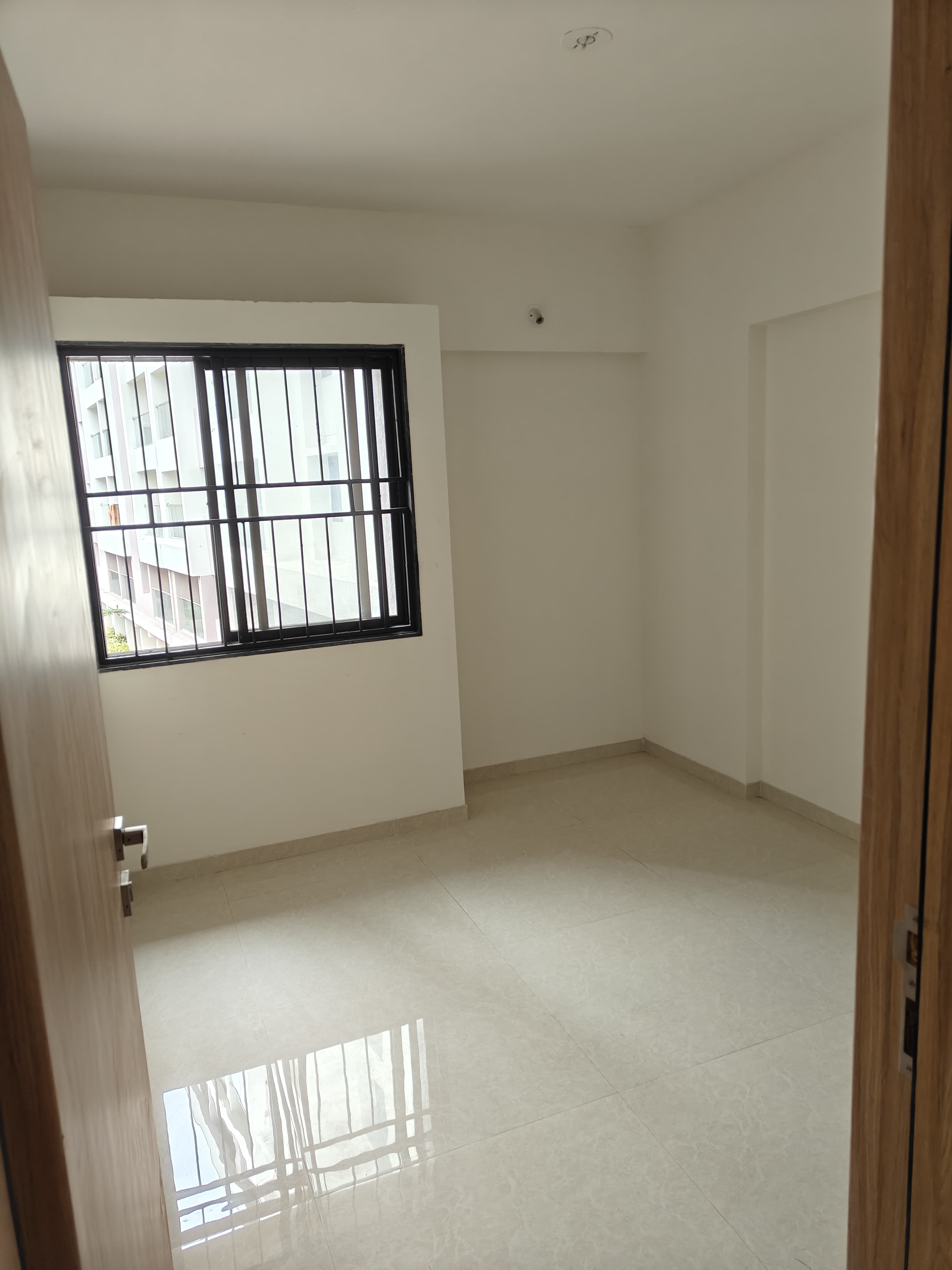 2 BHK Apartment For Rent in Kohinoor Viva City