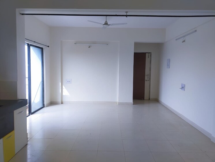 Room, kumar-paradise-pune 1 Bedroom 660 Sq.Ft. Apartment In Magarpatta City Pune 9011755