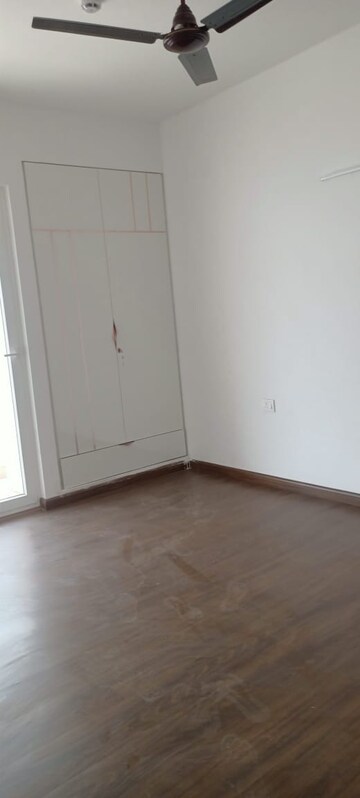 Room in 2 BHK Apartment at Habitech Panch Tatva, Tech Zone 4 Greater Noida – for Rent