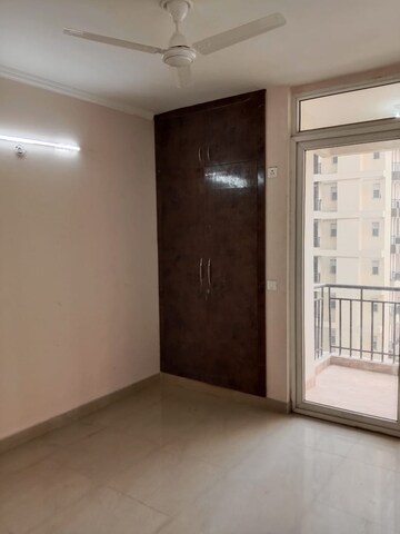 Room in 2 BHK Apartment at Habitech Panch Tatva, Tech Zone 4 Greater Noida – for Rent
