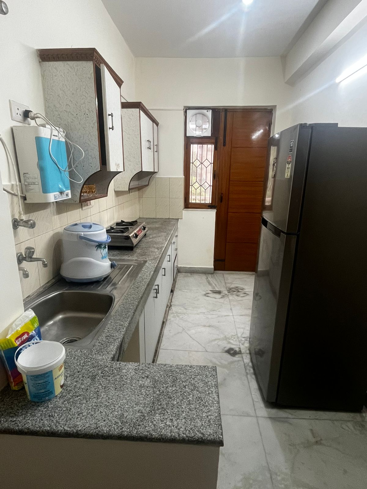 2 BHK Builder Floor For Rent in RWA Residential Society Sector 46
