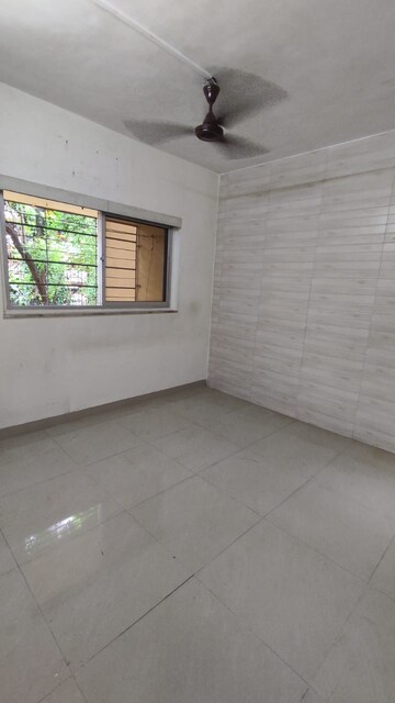 Room in 1 BHK Apartment at Sheth Irene, Malad West – for Rent