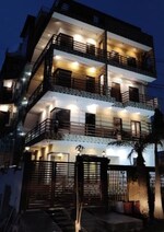 5 BHK + Servant Room 4500 Sq.Ft. Independent House in Habitat 44