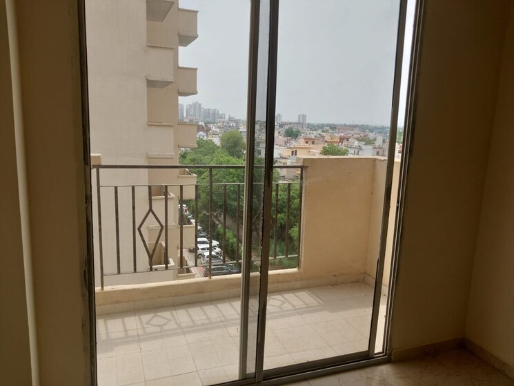 Balcony, shree-vardhman-green-court 2 Bedroom 690 Sq.Ft. Apartment In Sector 90 Gurgaon 9011863