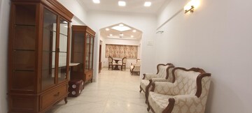 Parking in 2 BHK Apartment at Seven Bungalow, Andheri West – for Rent
