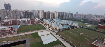Swimming Pool in 3 BHK Apartment at Amrapali Dream Valley, Tech Zone 4 Greater Noida – for Rent
