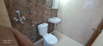 Bathroom in 3 BHK Apartment at Amrapali Dream Valley, Tech Zone 4 Greater Noida – for Rent