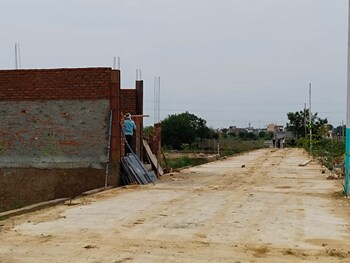 Plot for Sale in Tilapta, Greater Noida