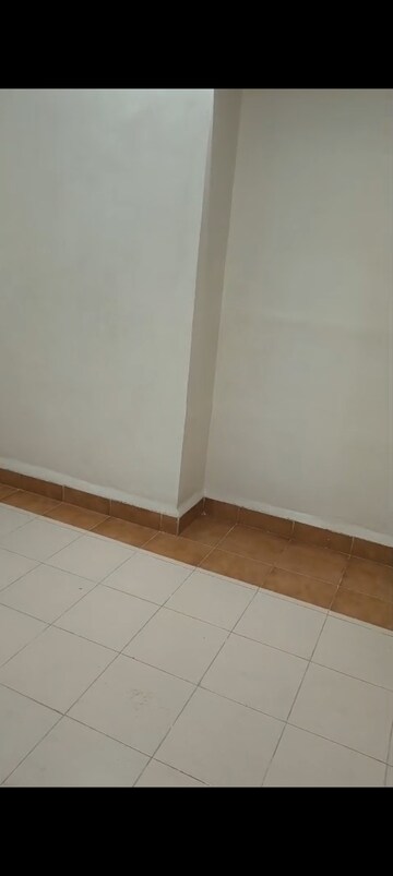 Furnished Amenities in 2 BHK Apartment at Suraj Park, Kalwa – for Rent