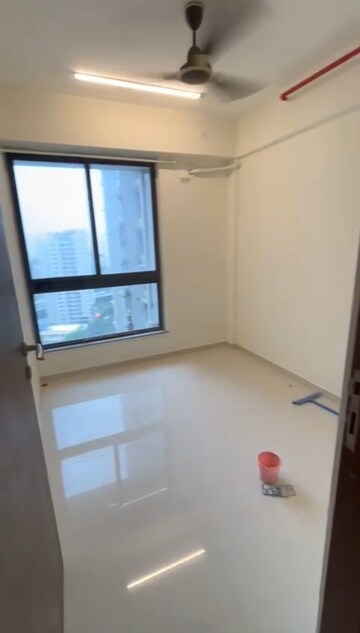 Room in 2 BHK Apartment at Sunteck Avenue 2, Goregaon West – for Rent