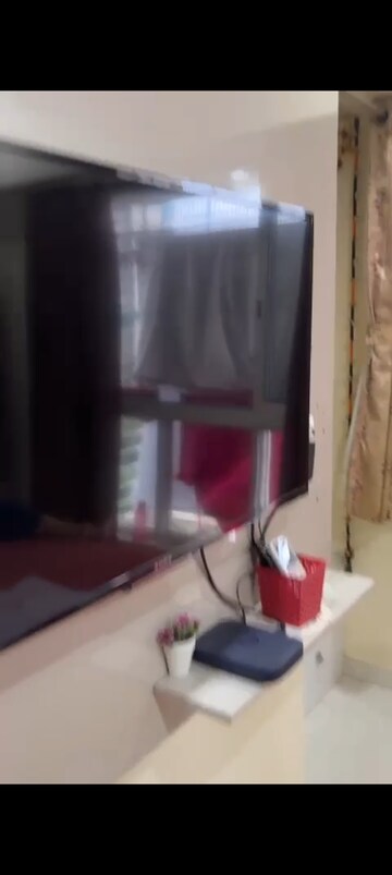 Furnished Amenities in 2 BHK Apartment at Lodha Amara, Kolshet Road – for Rent