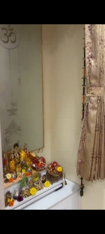 Furnished Amenities in 2 BHK Apartment at Lodha Amara, Kolshet Road – for Rent