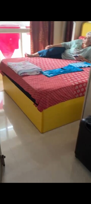 Bedroom in 2 BHK Apartment at Lodha Amara, Kolshet Road – for Rent