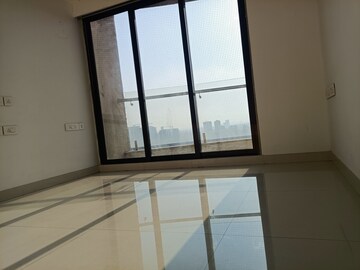 Room in 3 BHK Apartment at Sunteck City Avenue 1, Goregaon West – for Rent