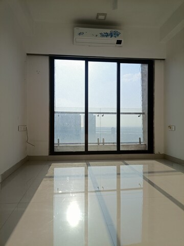 Room in 3 BHK Apartment at Sunteck City Avenue 1, Goregaon West – for Rent