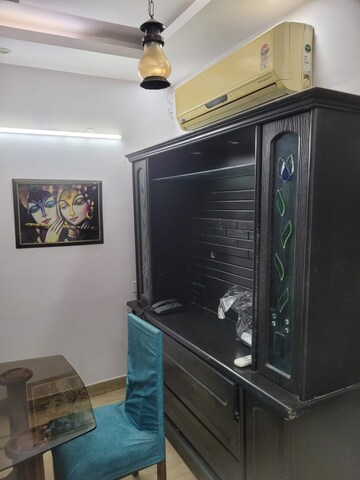 Furnished Amenities in 3.5 BHK Apartment at Sector 22 Dwarka – for Rent