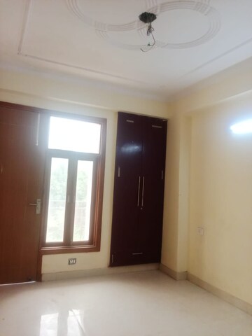Room in 2 BHK Builder Floor at Aya Nagar – for Sale