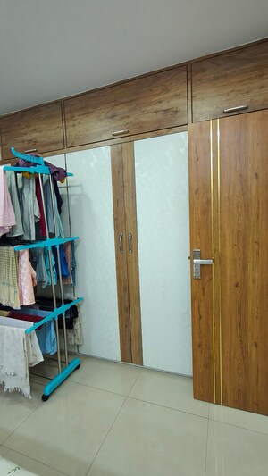 Furnished Amenities in 2 BHK Apartment at Bhoomi Gokul, Goregaon East – for Sale