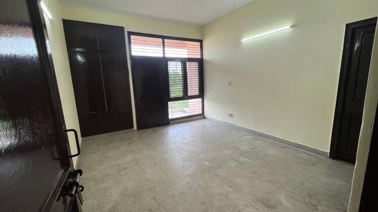 Room, vijay-ratan-vihar 3 Bedroom 1500 Sq.Ft. Apartment In Sector 15 Gurgaon 9012083