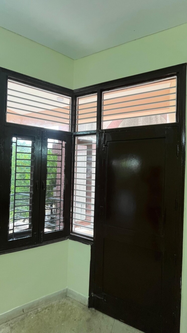 Room, vijay-ratan-vihar 3 Bedroom 1500 Sq.Ft. Apartment In Sector 15 Gurgaon 9012083