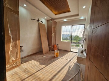 Bedroom in 3 BHK Builder Floor at BPTP District 3, Sector 85 – for Sale