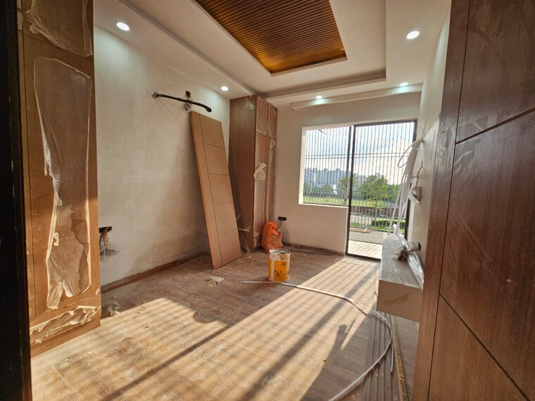 Bedroom, bptp-district-3 3 Bedroom 180 Sq.Yd. Builder Floor In Sector 85 Faridabad 9012140