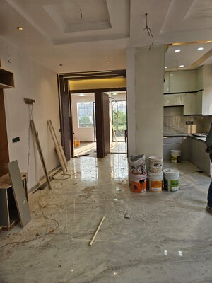 Parking in 3 BHK Builder Floor at BPTP District 3, Sector 85 – for Sale