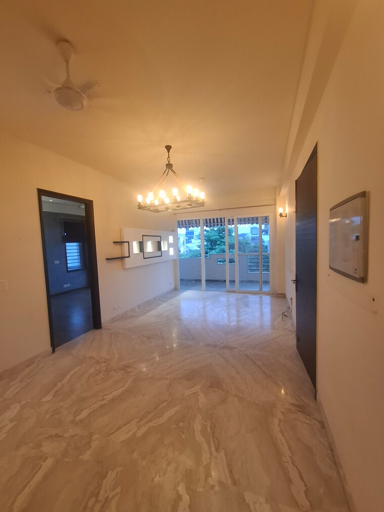 undefined, malibu-shopping-arcade 2.5 Bedroom 204 Sq.Yd. Builder Floor In Sector 47 Gurgaon 9012143