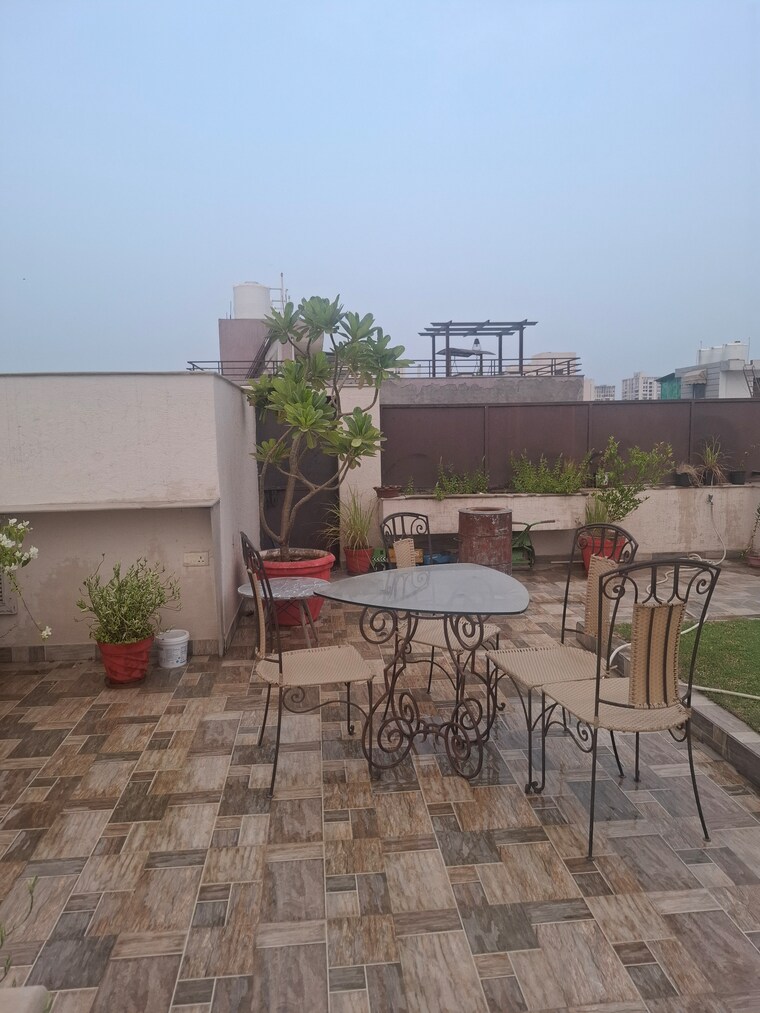 Exterior View, malibu-shopping-arcade 2.5 Bedroom 204 Sq.Yd. Builder Floor In Sector 47 Gurgaon 9012143