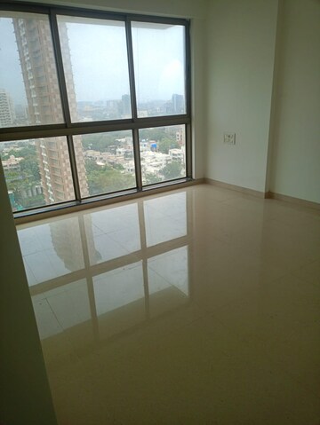 Room in 2 BHK Apartment at Piramal Mahalaxmi, Mahalaxmi – for Rent