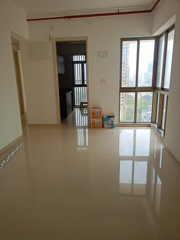 Room in 2 BHK Apartment at Piramal Mahalaxmi, Mahalaxmi – for Rent